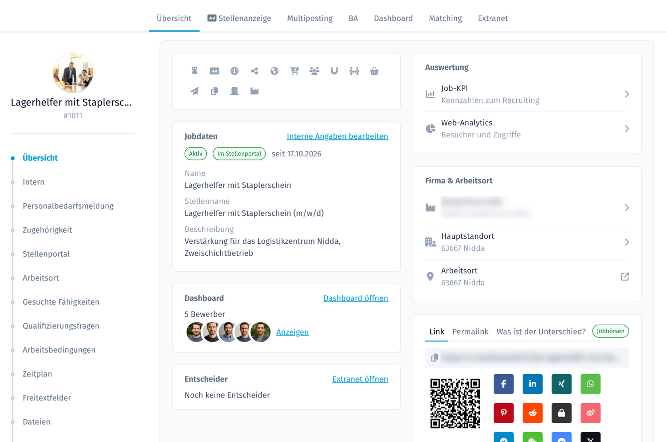 Übersicht eines Jobs mit Kacheln für Toolbox, Jobdaten, Bewerber, Entscheider, Auswertung, Firma & Arbeitsort sowie Teilen mit Link, QR-Code und Social-Media-Buttons